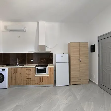 Kaful Apartments Qeparo Exterior photo