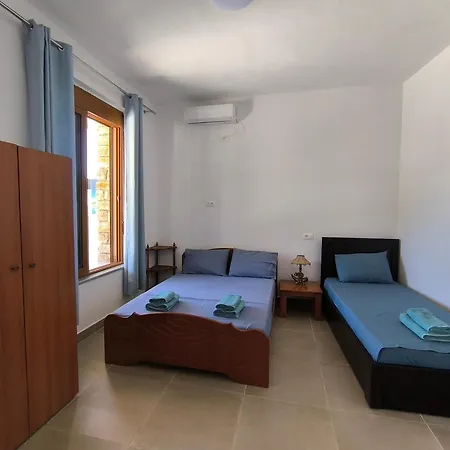 Kaful Apartments Qeparo Exterior photo